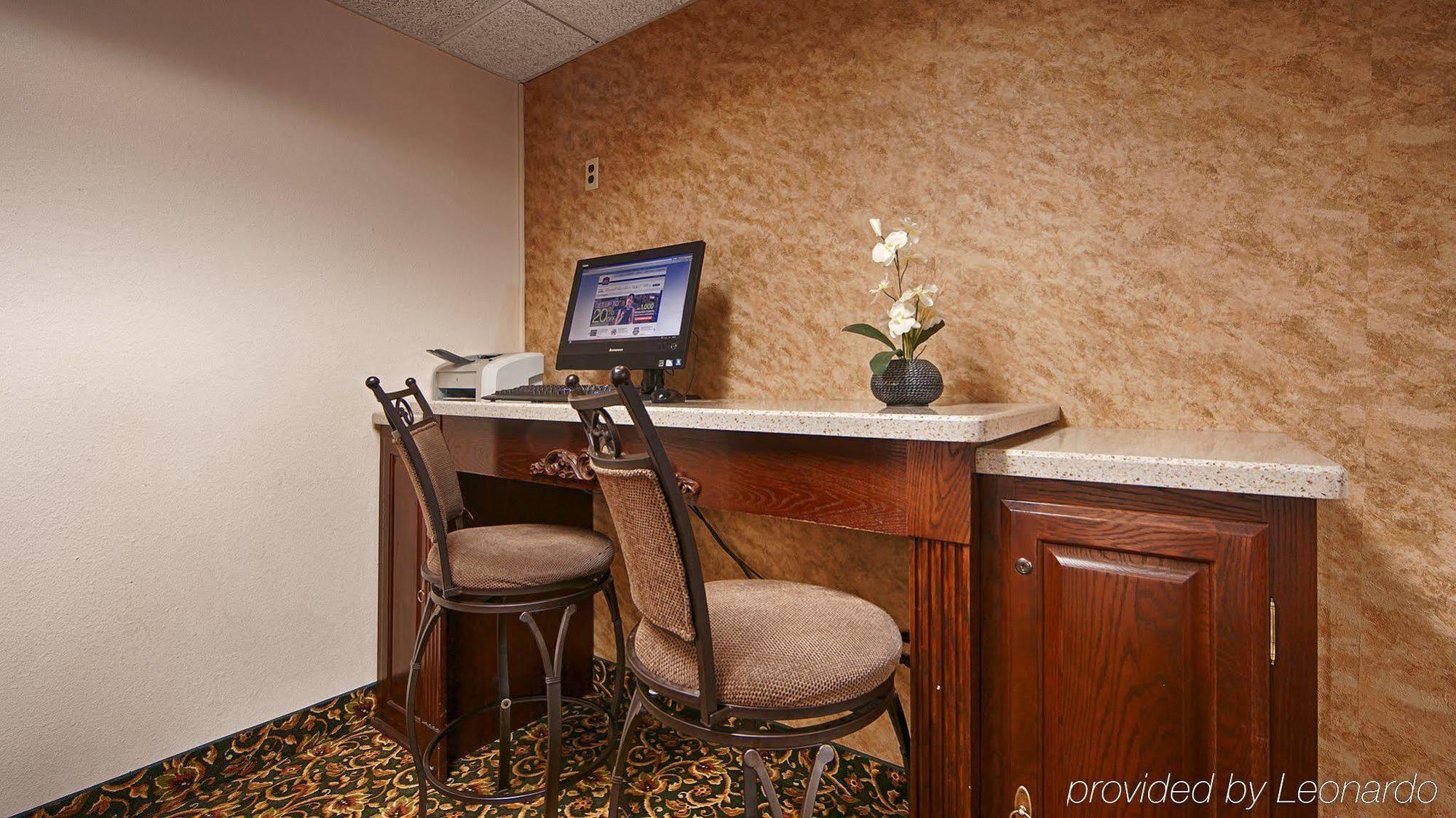 Rodeway Inn Barboursville Exterior photo